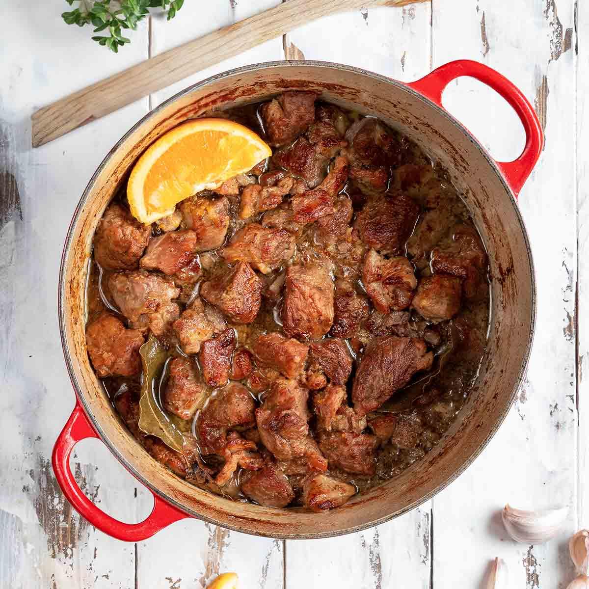 Pork carnitas Dutch oven