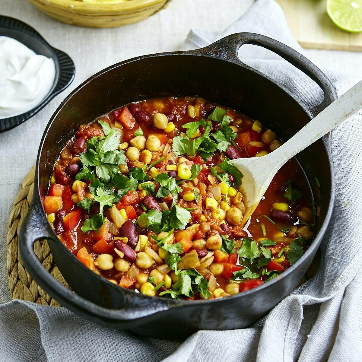 Vegetarian bean stew Dutch oven