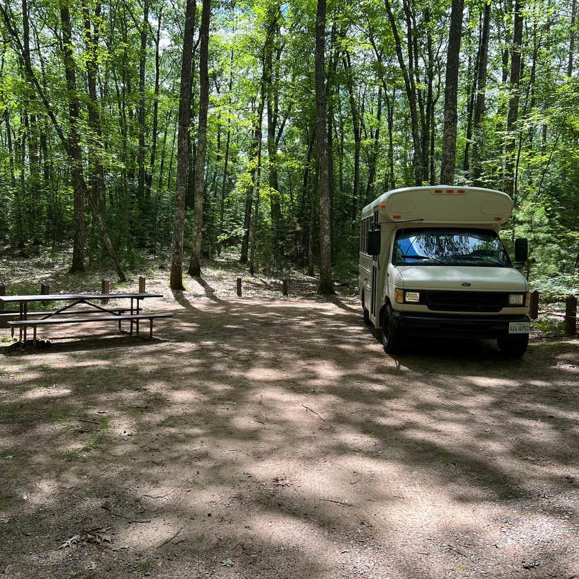 Cheap RV Camping Lifestyle Tips for Budget Travelers