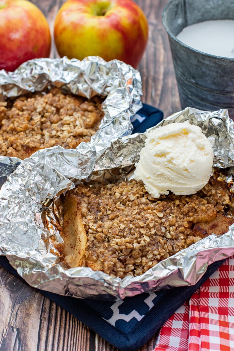 Foil packet apple crisp over campfire