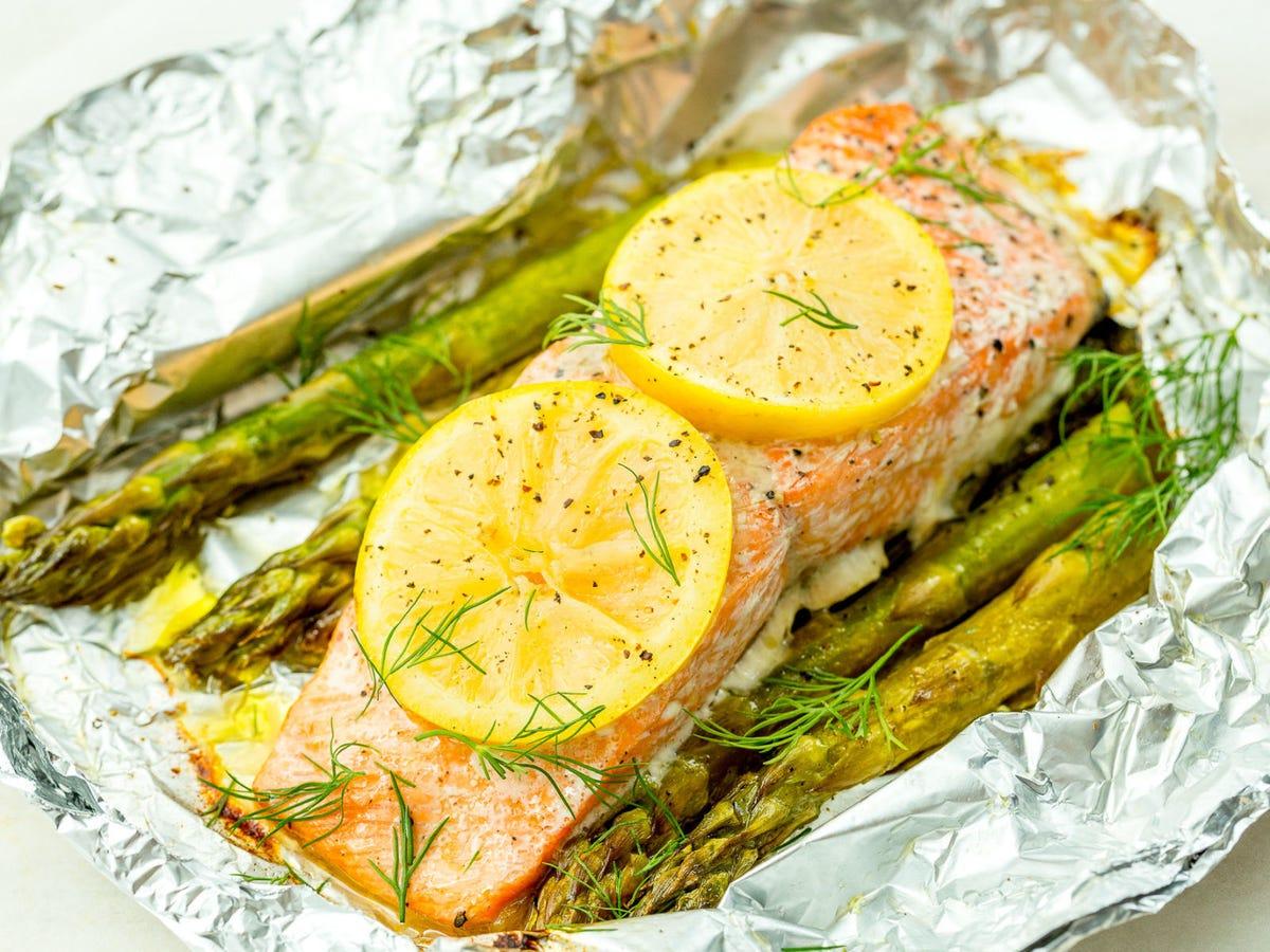 Grilled lemon herb salmon foil pack
