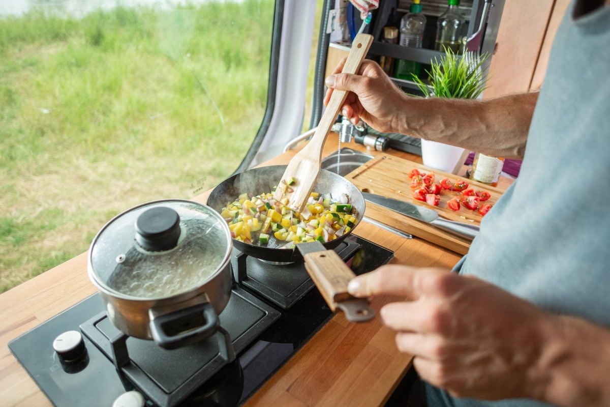 RV pasta primavera cooking pot