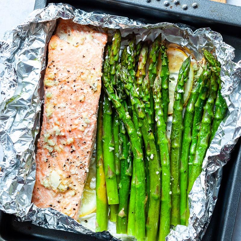 Oven baked salmon asparagus foil packs