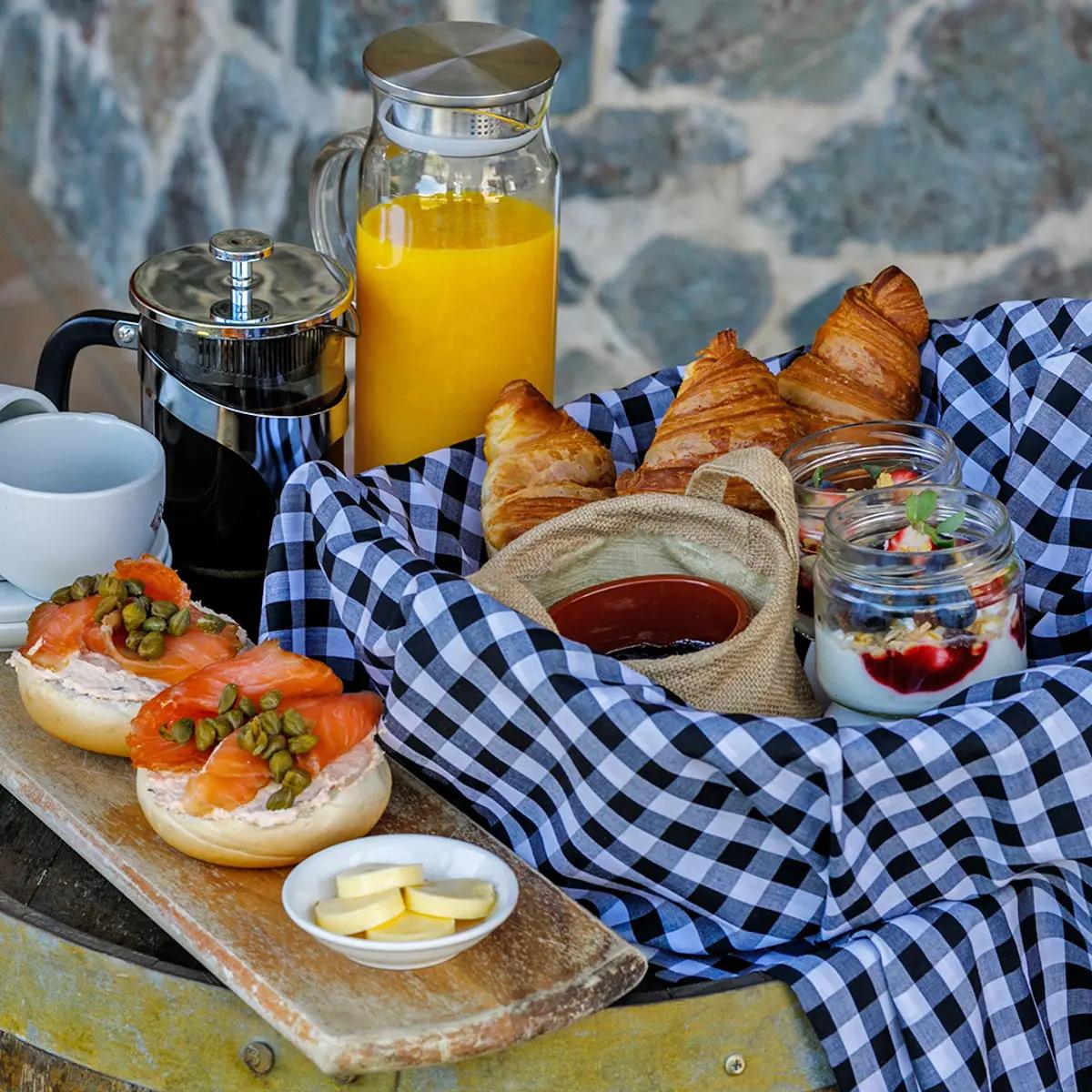 Smoked salmon camp breakfast